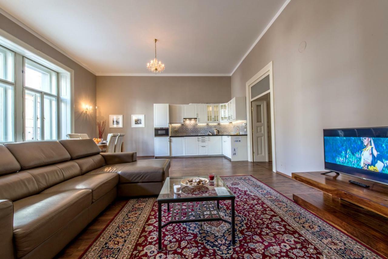 ✰Downtown Grand Apartment - Old Town Top Location✰ براغ المظهر الخارجي الصورة